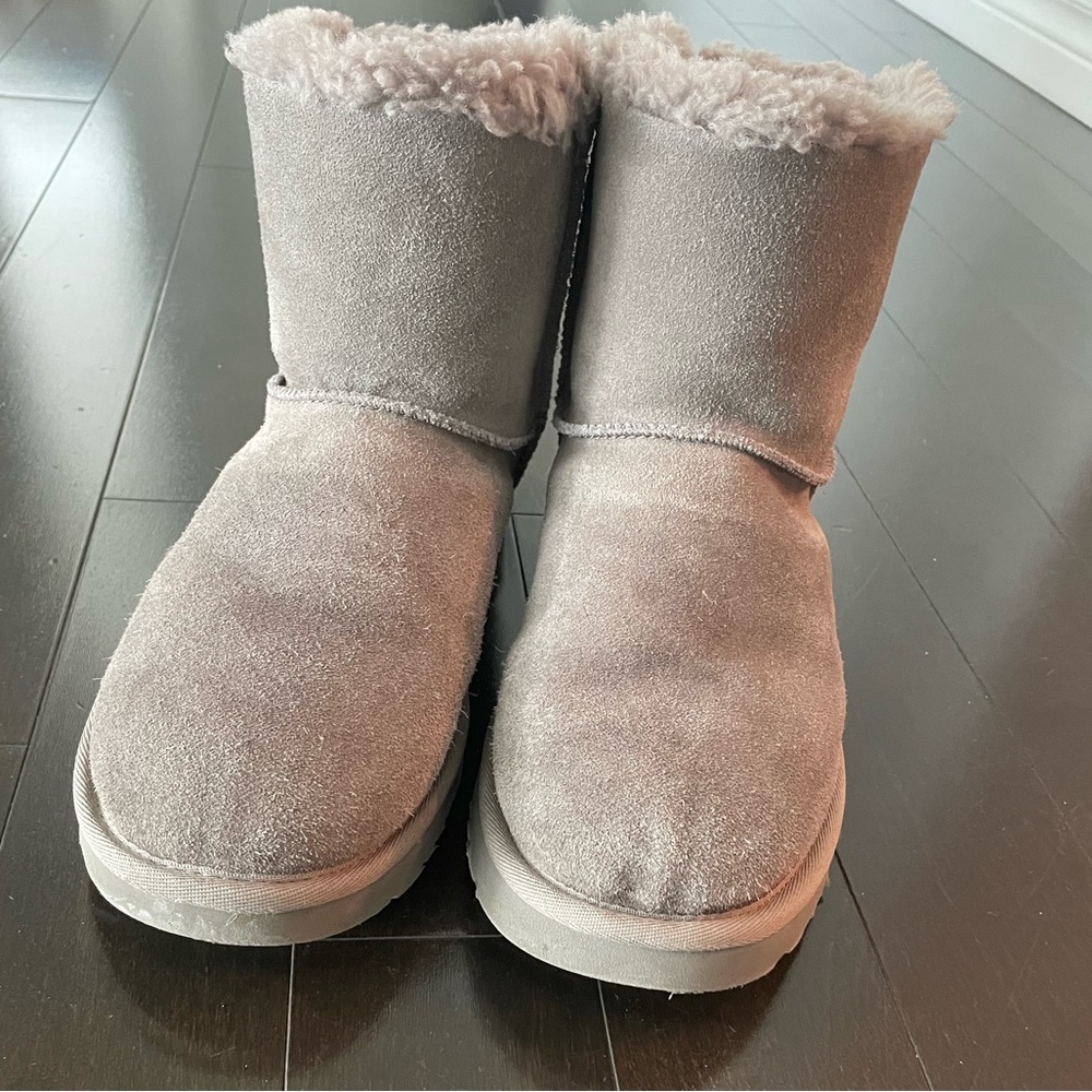 Uggs Mini Bailey Bows ll boots